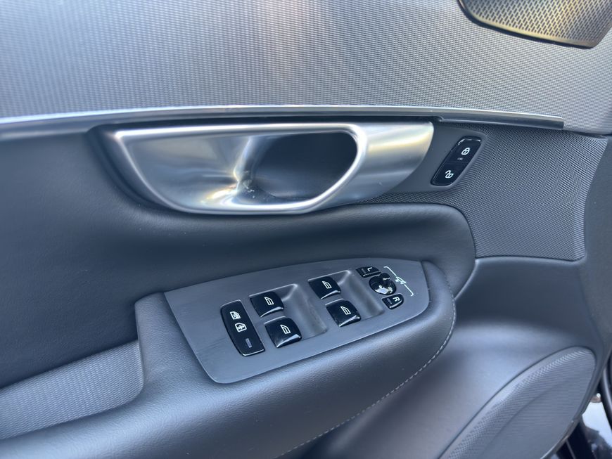 Volvo  Plus Bright