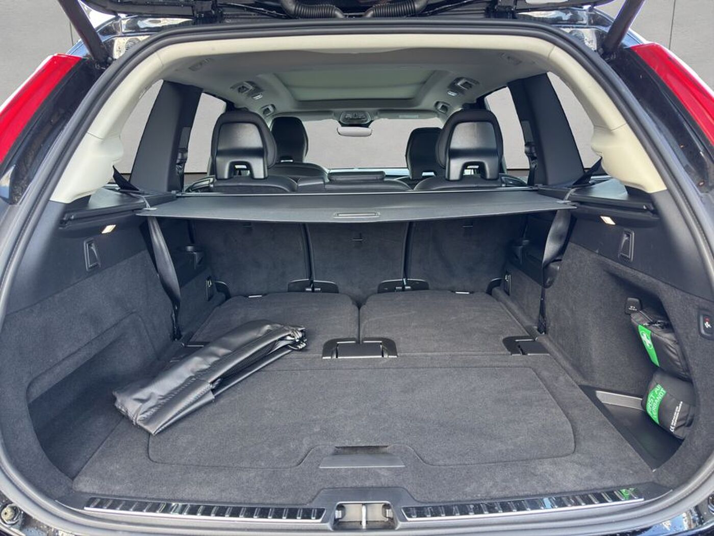 Volvo  Plus Bright