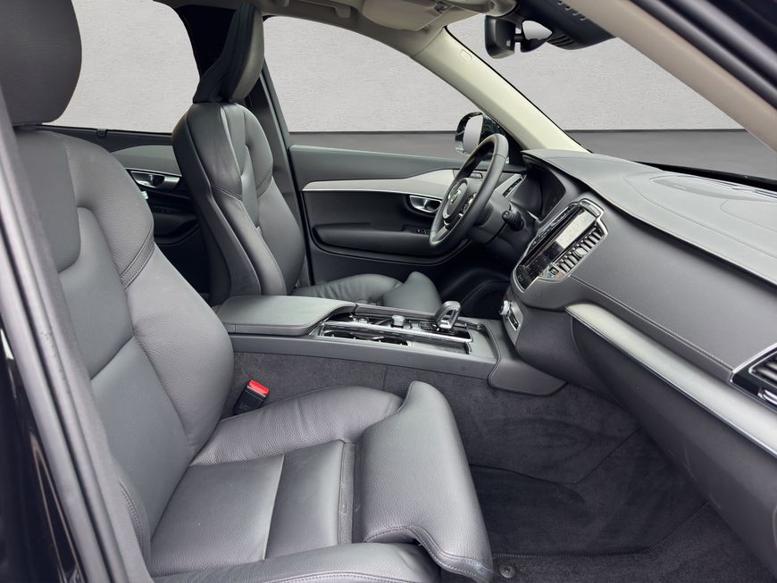 Volvo  Plus Bright