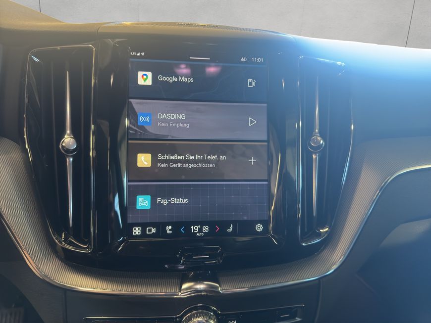 Volvo  Plus Dark