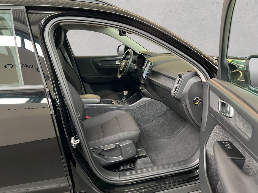 Volvo  Momentum Core