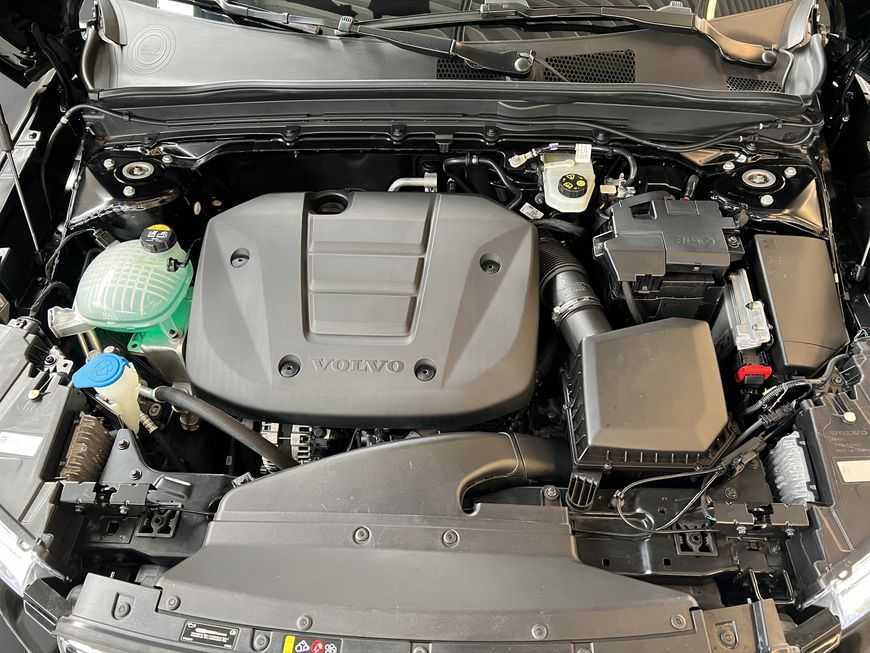 Volvo  Momentum Core