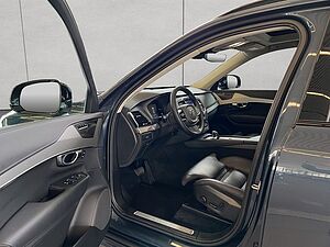 Volvo  Ultimate Dark