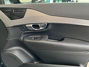 Volvo  Ultimate Dark