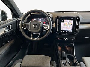 Volvo  T2  Aut PilotAssist BLIS AHK Navi LED