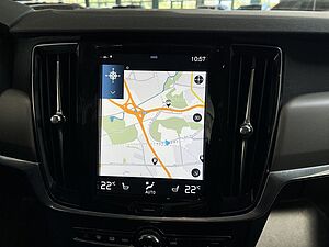 Volvo  T6 Recharge AWD R-Design HeadUpDisplay