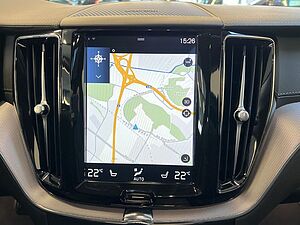 Volvo  T8 Twin Engine AWD  HeadUpDisplay