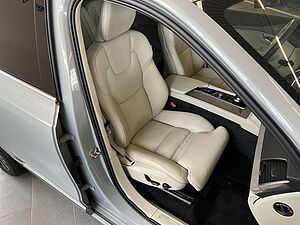 Volvo  Ultimate Bright