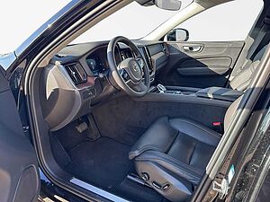 Volvo  Plus Dark
