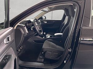 Volvo  Momentum Core