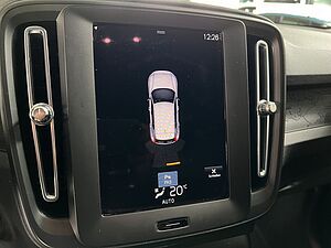 Volvo  Momentum Core