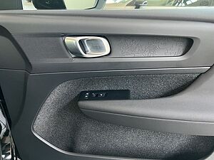 Volvo  Momentum Core