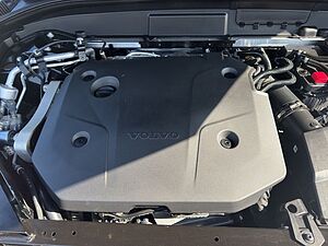 Volvo  Plus Dark