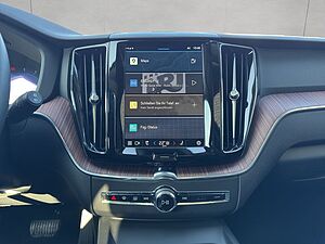 Volvo  Plus Dark