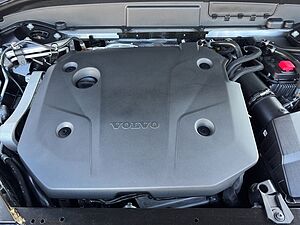 Volvo  Plus Dark