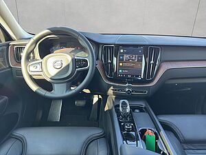 Volvo  Plus Dark