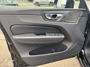 Volvo  Plus Dark