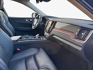 Volvo  Plus Dark
