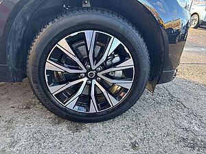 Volvo  Plus Dark