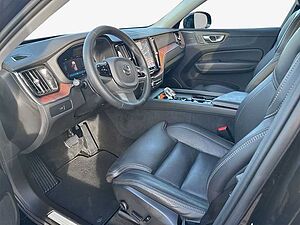 Volvo  Plus Dark
