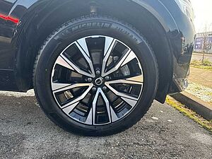 Volvo  Plus Dark