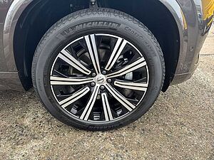 Volvo  Plus Bright