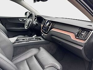 Volvo  Plus Dark