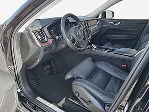 Volvo  Plus Dark