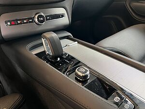 Volvo  Plus Bright
