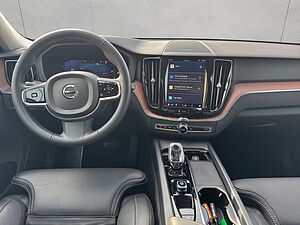 Volvo  Plus Dark