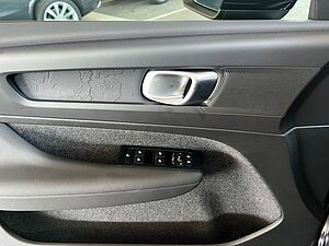 Volvo  Momentum Core