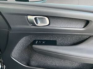 Volvo  Momentum Core