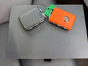 Volvo  Plus Bright
