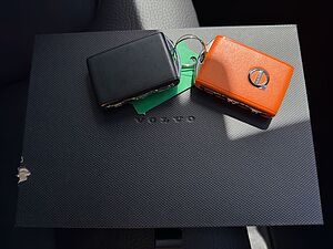Volvo  Plus Dark