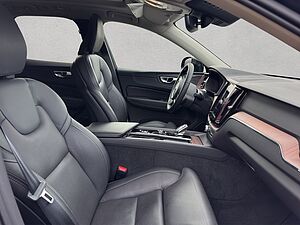Volvo  Plus Dark