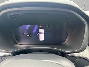 Volvo  Plus Dark