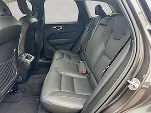 Volvo  Plus Dark