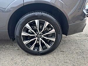 Volvo  Plus Dark