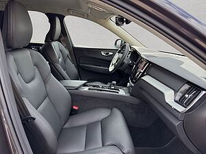 Volvo  Plus Dark