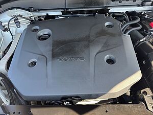 Volvo  Plus Dark
