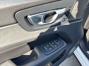 Volvo  Plus Dark