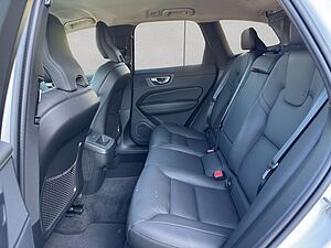 Volvo  Plus Dark