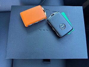 Volvo  Plus Dark