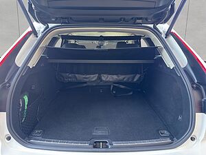 Volvo  Plus Dark