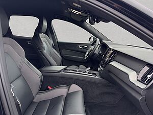 Volvo  Plus Dark