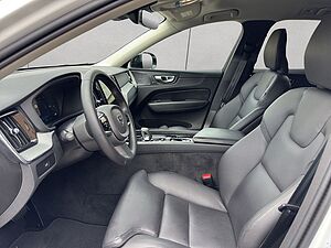Volvo  Plus Dark