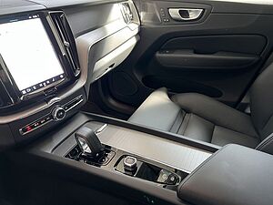 Volvo  Plus Dark