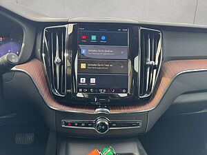 Volvo  Plus Dark
