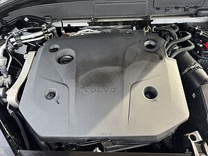 Volvo  Plus Dark