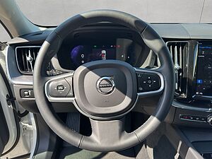 Volvo  Momentum Pro